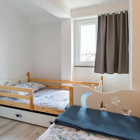 Amoroso 200m From Sea Apartment *