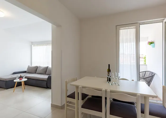 Amoroso 200m From Sea * Пореч